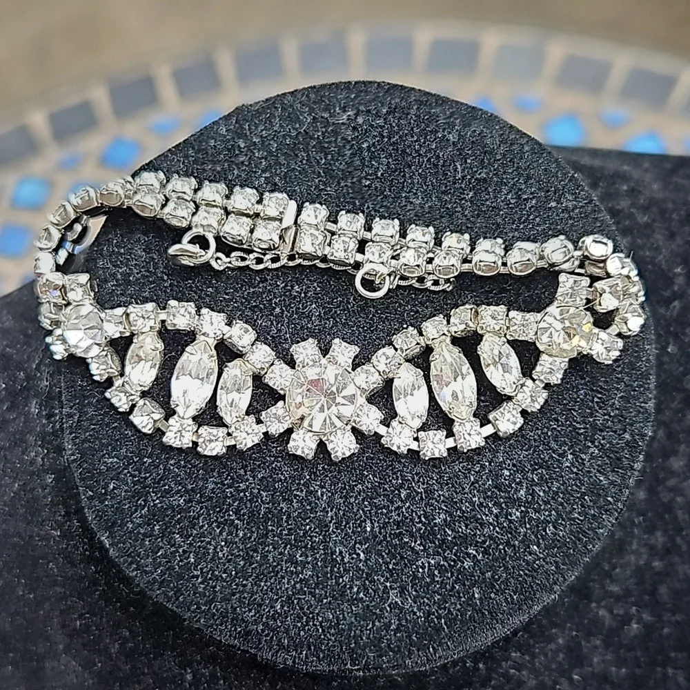 Vintage Rhinestone Bracelet w/Safety Clasp